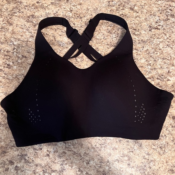 Lululemon sports bra - Picture 1 of 3